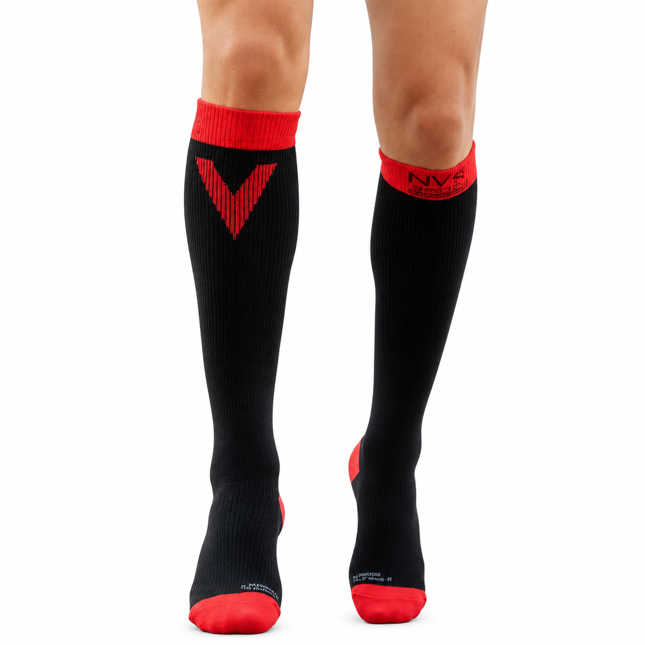 Calcetín deportivo unisex Novarix de compresión 15-20 mmHg, talla L, color Black/Navy, diseñado para brindar soporte y comodidad durante la actividad física.