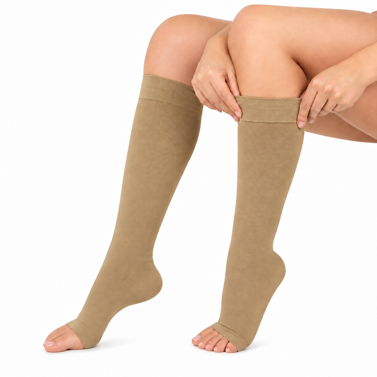 Media de compresión para dama hasta la rodilla, talla S color Sahara, con compresión de 15-20 mmHg.