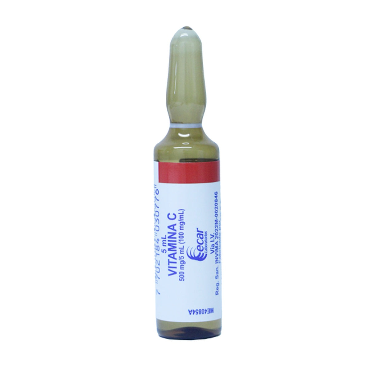 Vitamina C solución inyectable 500 mg/5 mL en ampolla, de la marca ECAR, para administración intravenosa, fondo blanco.