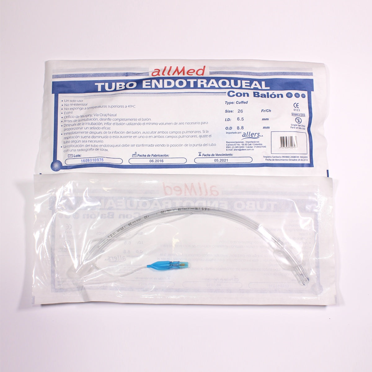 Tubo endotraqueal ALLMED 6.5, fabricado en PVC médico transparente, diseñado para intubación y ventilación de pacientes, con balón simétrico.
