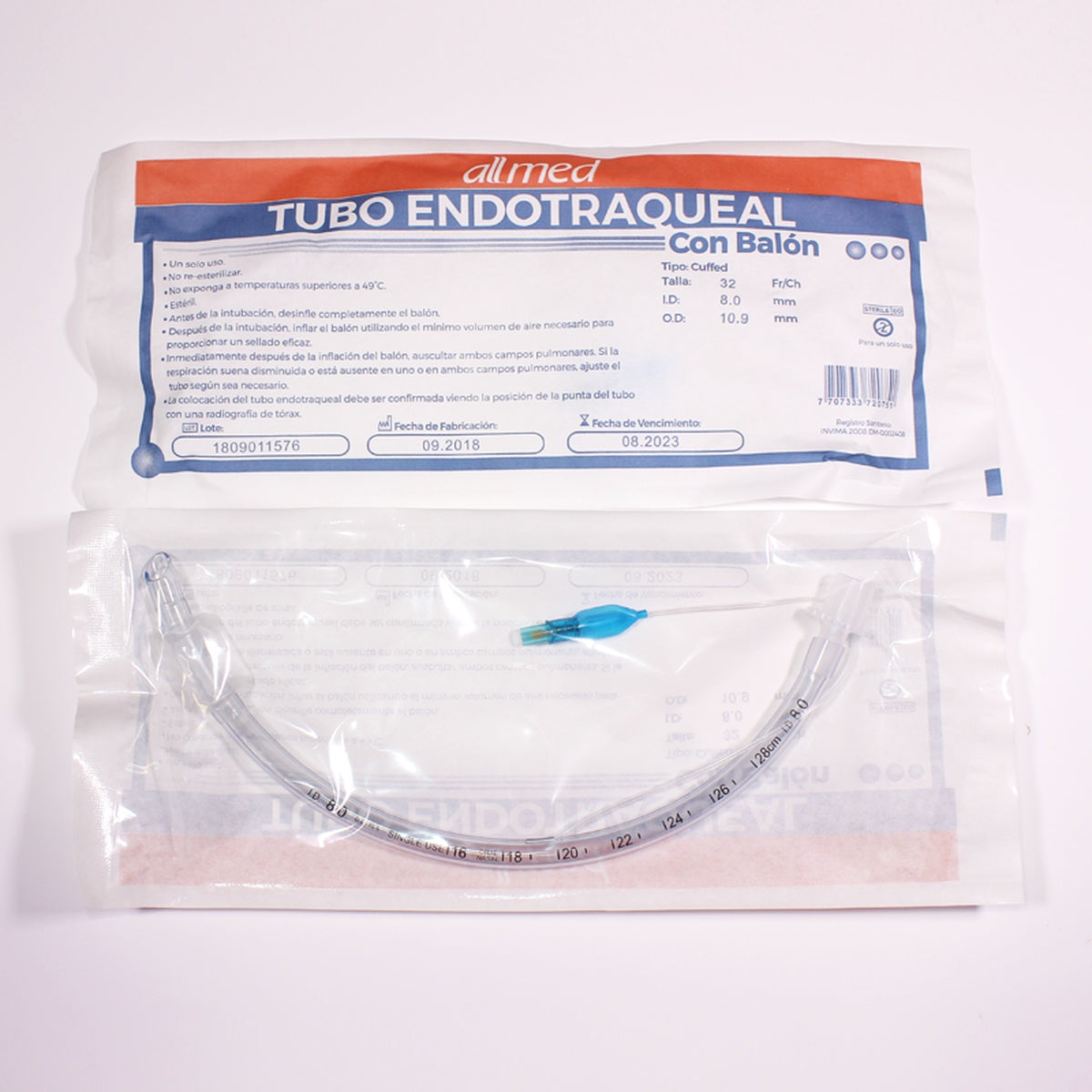 Tubo endotraqueal ALLMED 8.0, fabricado en PVC médico, con diseño de punta suave y balón simétrico para intubación segura.