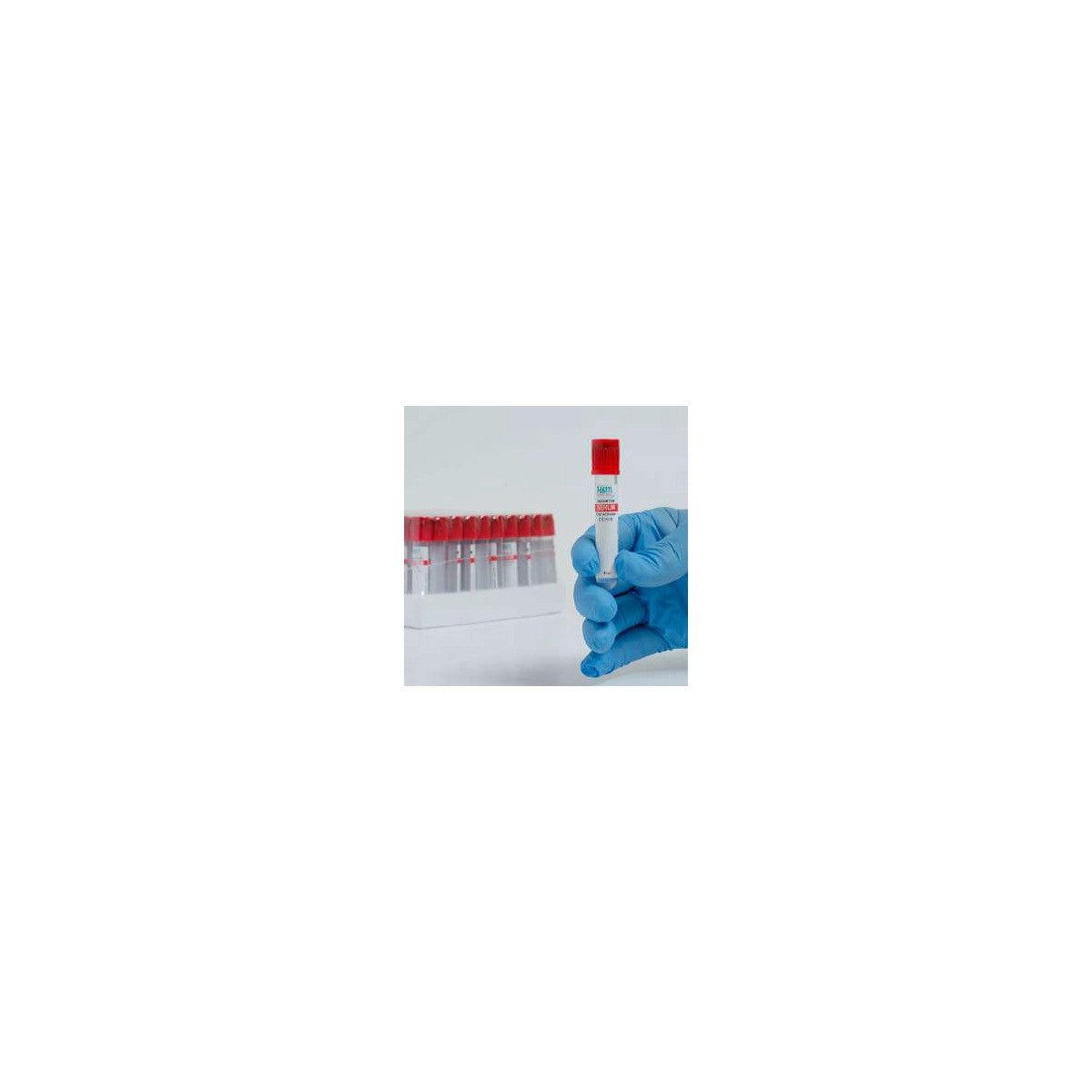 Tubo de recolección de sangre H&M Test de 4 ml con tapa roja, fabricado en plástico transparente, ideal para análisis clínicos.