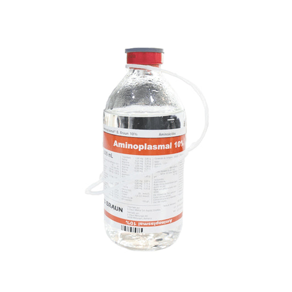 Aminoácidos AMINOPLASMAL 10% SIN ELECTROLITOS en envase de 500 ml, líquido transparente en botella de plástico, fondo blanco.