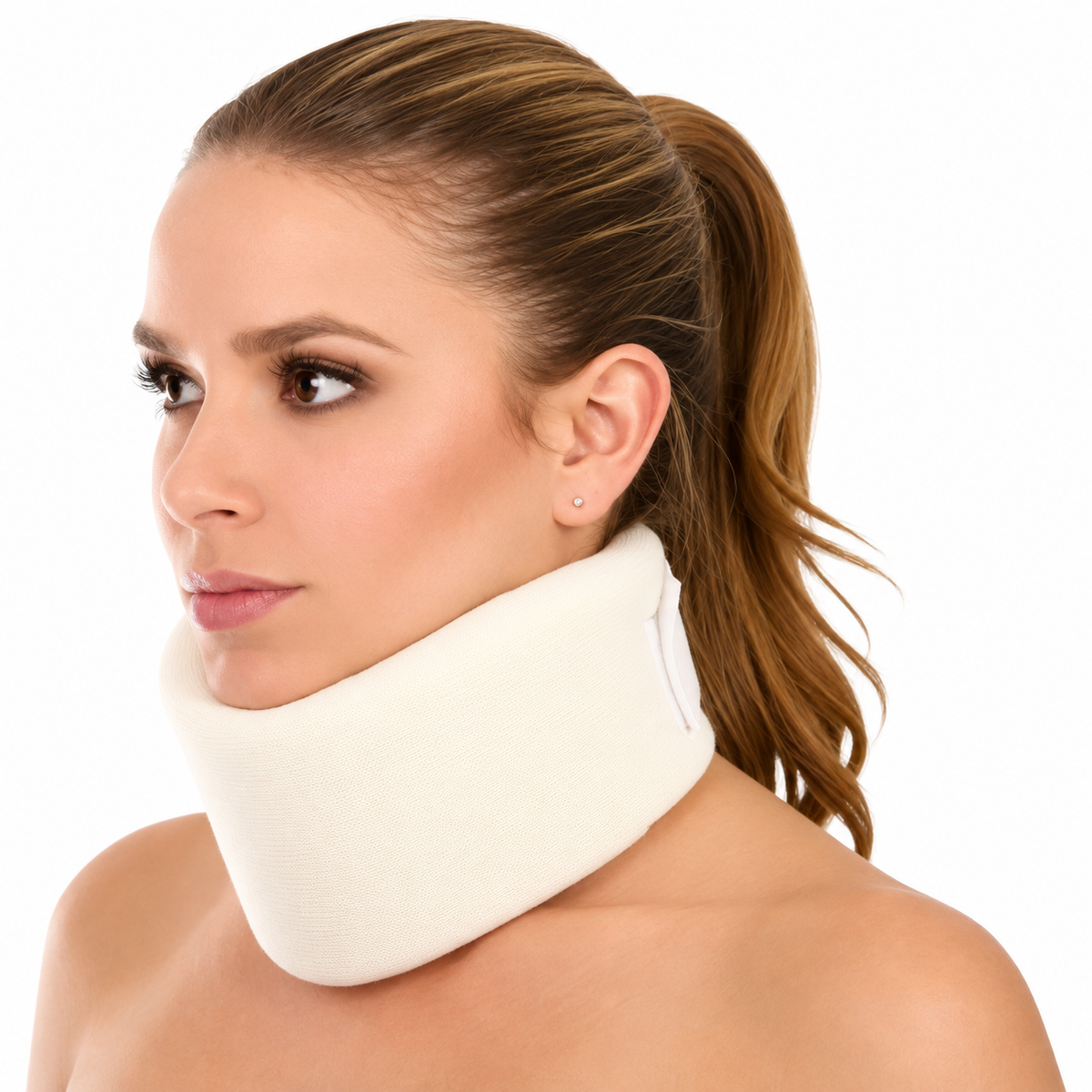 Cuello blando Thomas para adulto, referencia KM001, diseñado para brindar soporte ergonómico, estabilidad y comodidad en la zona cervical.