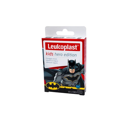 Curitas Leukoplast Kids Batman Hero, 12 unidades surtidas, con diseño de superhéroes, en colores vivos y material adhesivo.