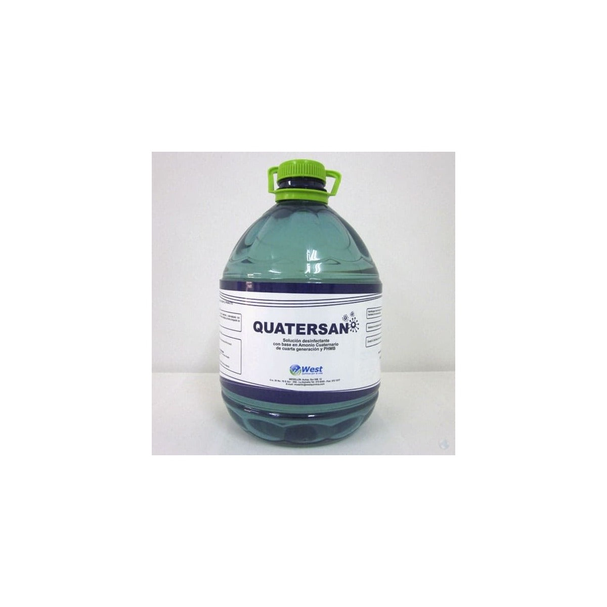 Desinfectante QUATERSAN de 3.785 litros, formulado con amonio cuaternario y biguanidina, en envase plástico azul con tapa blanca.