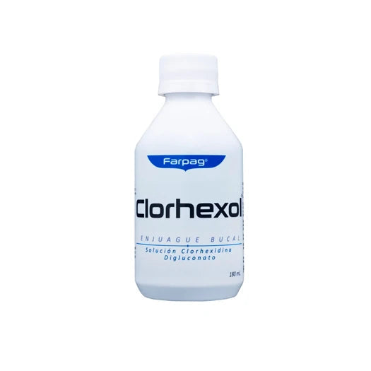 Enjuague bucal Clorhexol 180 ml, antiséptico a base de clorhexidina, envase de plástico transparente con tapa azul.