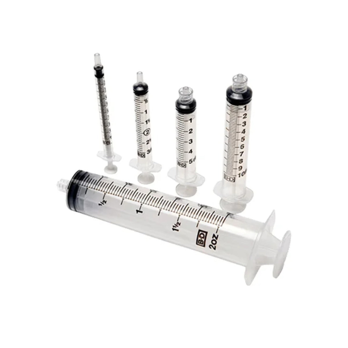 Jeringa hipodérmica BD Plastipak de 5 ml con aguja de 21G x 1 1/2, fabricada en polipropileno, con barril transparente y escala volumétrica.