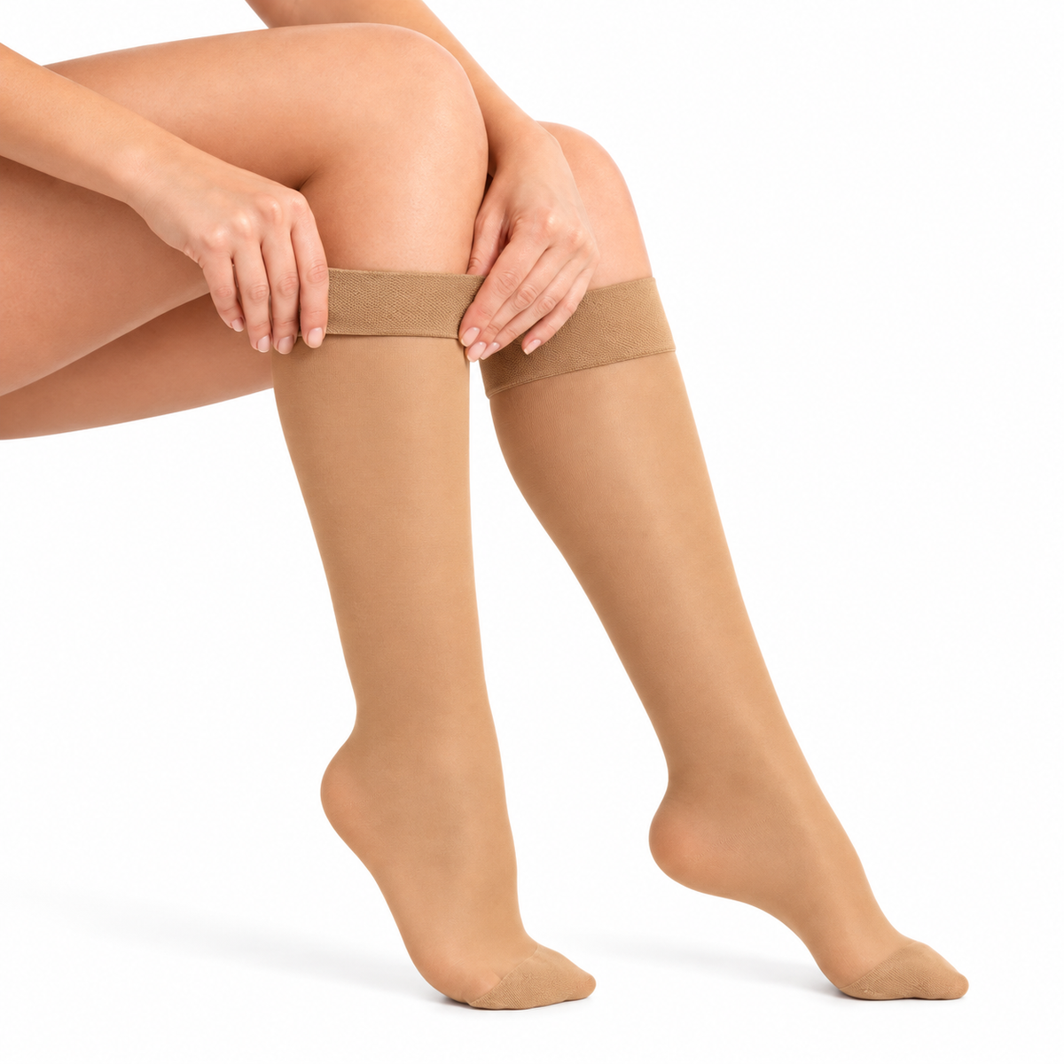 Calcetín de compresión para mujer 15-20 mmHg, talla M, color beige, fibra 4G, referencia 10109003, diseñado para brindar soporte y comodidad.