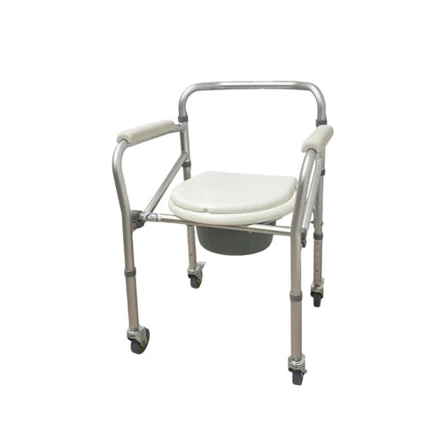 Silla sanitaria fija con ruedas, fabricada en aluminio, color plateado, modelo FS8831L de la marca MCO, con diseño ergonómico.