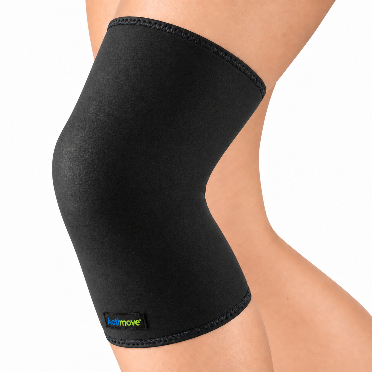 Soporte patelar Actimove Sports Edition talla L, diseñado para brindar estabilidad, compresión y comodidad en la rodilla durante actividades deportivas.
