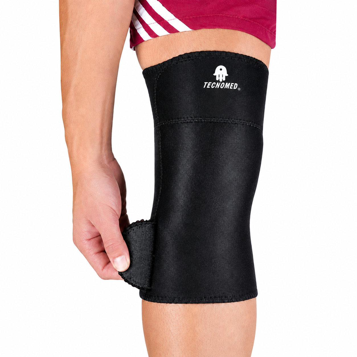 Soporte cerrado para rodilla Kromia color negro, talla única, diseñado para brindar compresión, estabilidad y soporte articular.