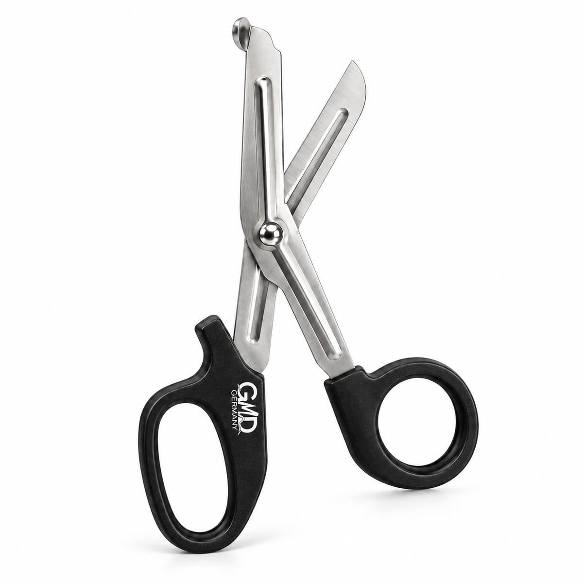 Tijeras cortatodo Basic GMD de 5.5 pulgadas, color negro y acero inoxidable, referencia GMD-180-20, diseñadas para un corte práctico y resistente.