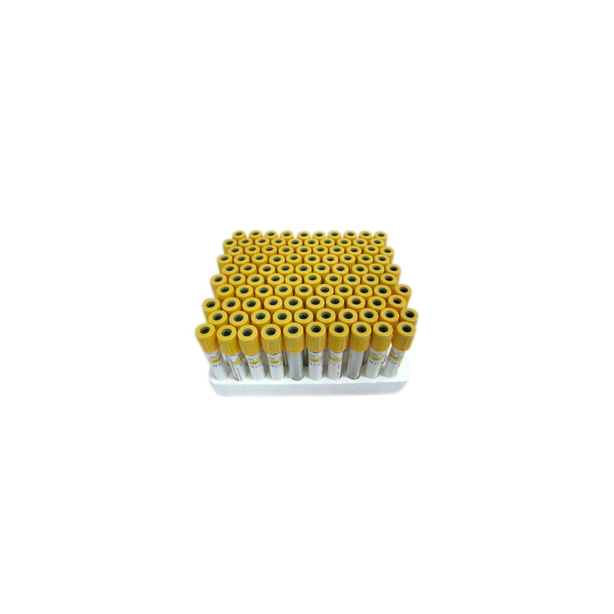 Tubo Vacutainer amarillo B.D. de 5 ml, fabricado en plástico, presentado en un empaque de 100 unidades, fondo blanco.